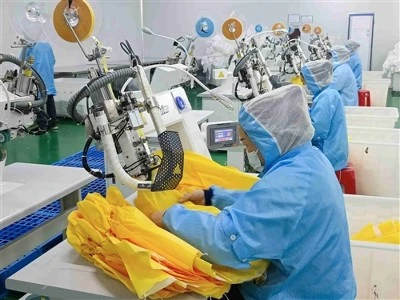 Từ vải không dệt đến PPE y tế & công nghiệp: Cách một nhà sản xuất tích hợp x...